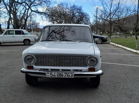 LADA (VAZ) 21011