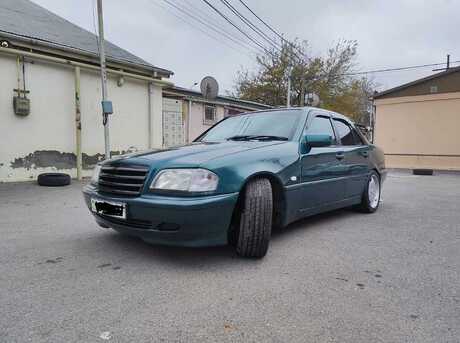 Mercedes C 180