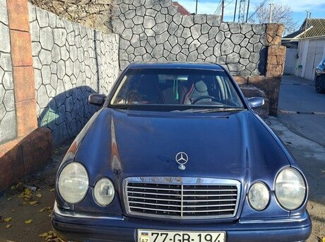 Mercedes E 200