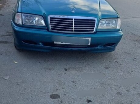 Mercedes C 240