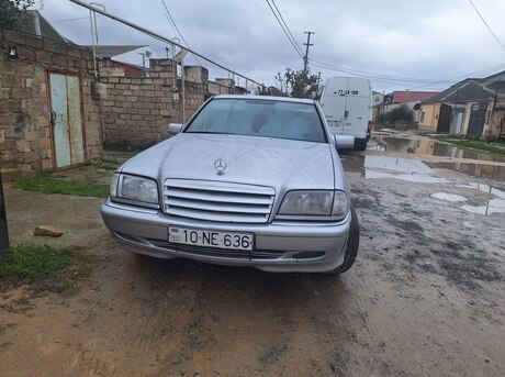 Mercedes C 220