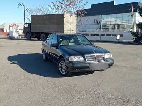 Mercedes C 180