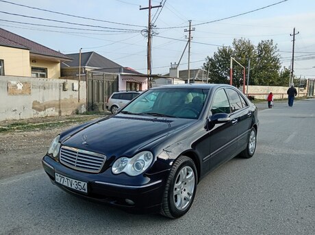 Mercedes C 240