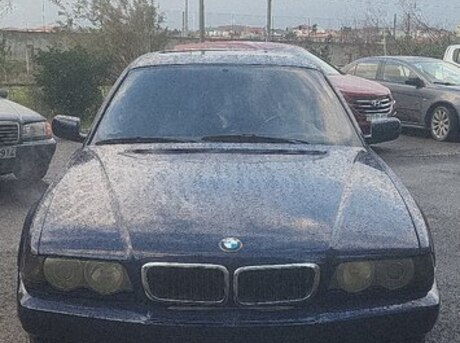 BMW 750