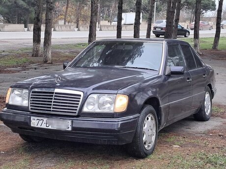 Mercedes 230 E