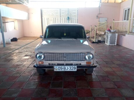 LADA (VAZ) 21011