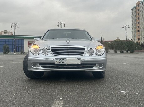 Mercedes E 270