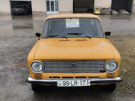 LADA (VAZ) 21011