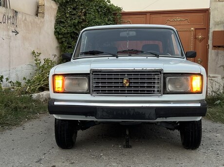 LADA (VAZ) 2107