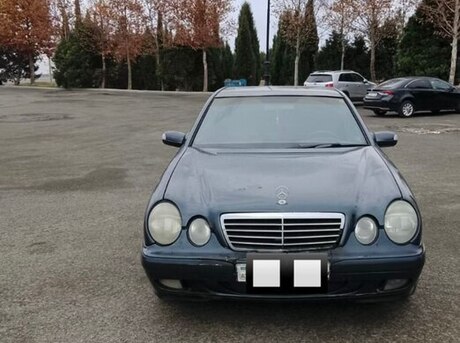 Mercedes E 300
