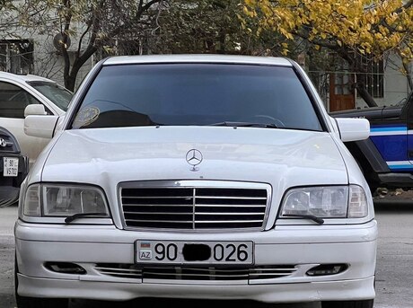 Mercedes C 240