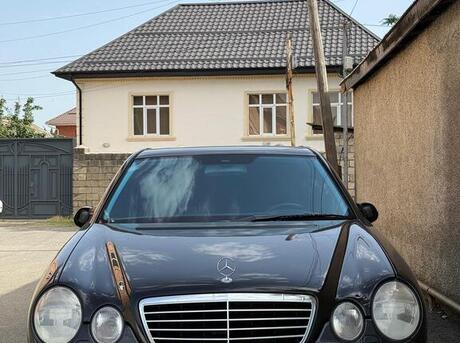 Mercedes E 320