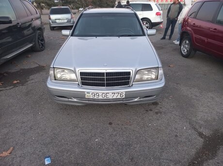 Mercedes C 180