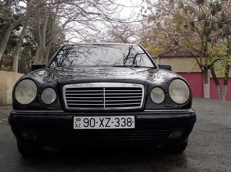 Mercedes E 240