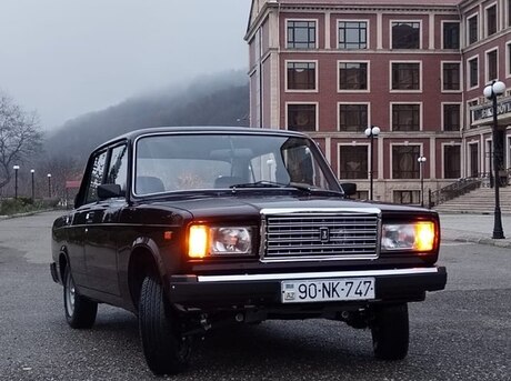 LADA (VAZ) 2107