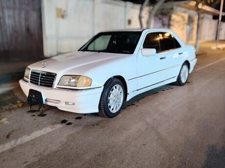 Mercedes C 230