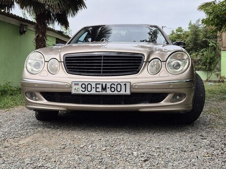 Mercedes E 220