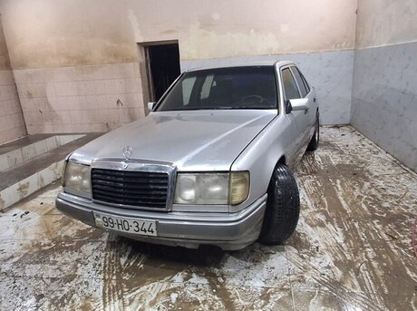 Mercedes 300 D
