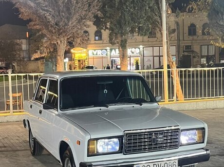 LADA (VAZ) 2107