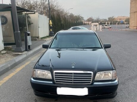 Mercedes C 230
