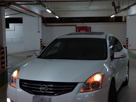 Nissan Altima