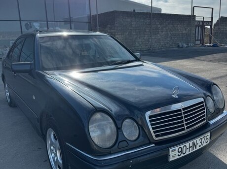 Mercedes E 230