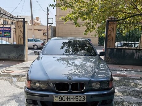 BMW 523