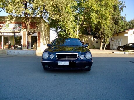 Mercedes E 320