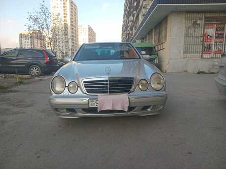 Mercedes E 320
