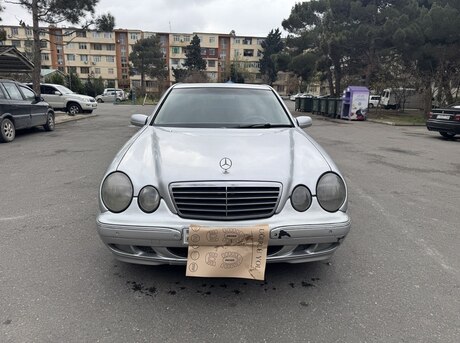 Mercedes E 270