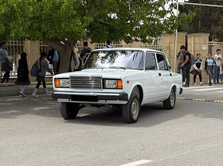 LADA (VAZ) 2107