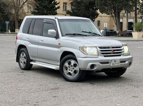 Mitsubishi Pajero io