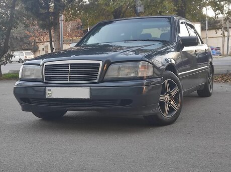 Mercedes C 180