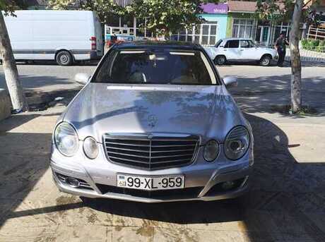 Mercedes E 320