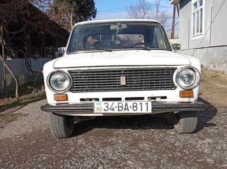 LADA (VAZ) 21011
