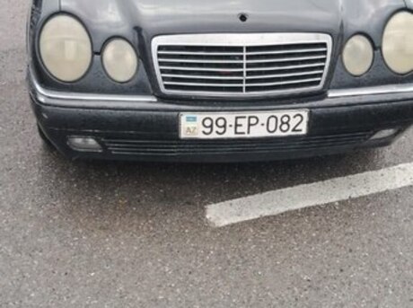 Mercedes E 200