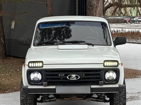 LADA (VAZ) Niva 2015