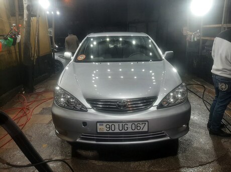 Toyota Camry 2004