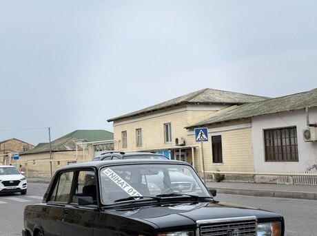 LADA (VAZ) 2107 2010