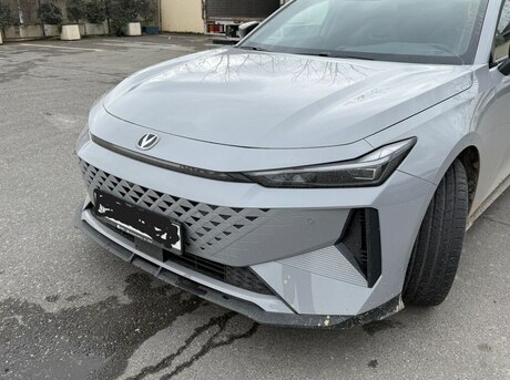 Changan Uni-V 2025