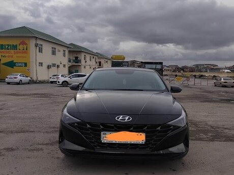 Hyundai Elantra 2022