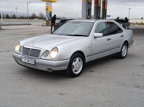 Mercedes E 240 1998