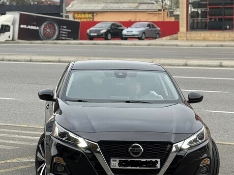 Nissan Altima 2019