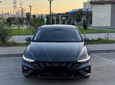 Hyundai Elantra 2024