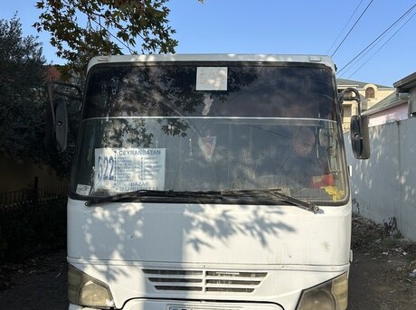 Isuzu NP 37 2008