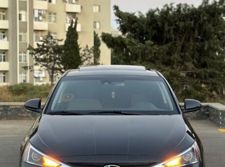 Hyundai Elantra 2020