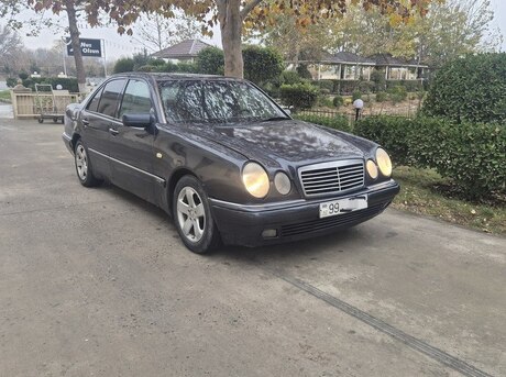 Mercedes E 220 1999
