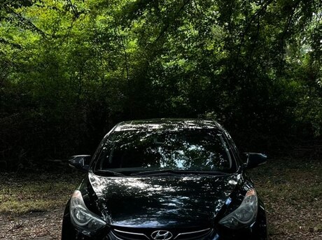 Hyundai Elantra 2012