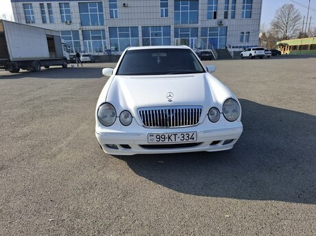 Mercedes E 240 2001