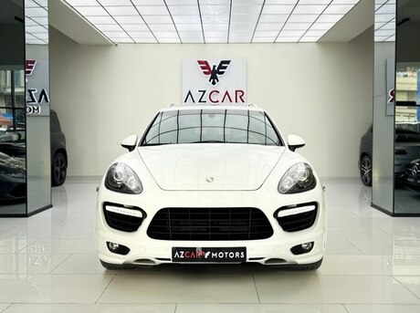 Porsche Cayenne GTS